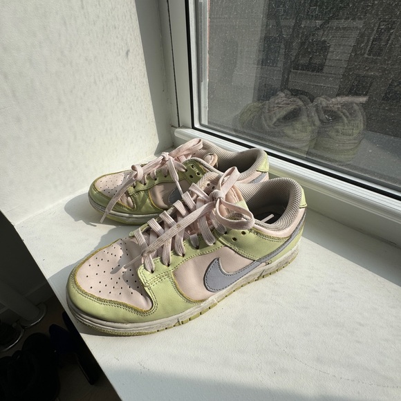 Nike Dunk Low ‘Lime Ice’ - Picture 2 of 13